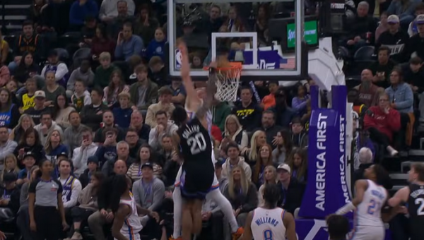 Gražiausias NBA nakties epizodas - monstriškas J. Collinso dėjimas (VIDEO)